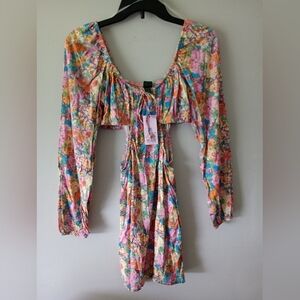 Women's Dress Size XS NWT dress Wild Fable XS Floral Dress With Side Cutouts